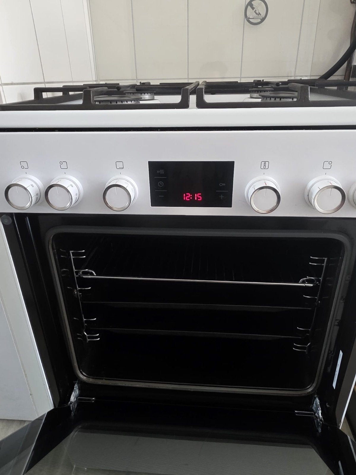 Bosch Vrijstaand Gasfornuis met Oven, Witgoed en Apparatuur, Ophalen, 60 cm of meer, 4 kookzones, Zo goed als nieuw