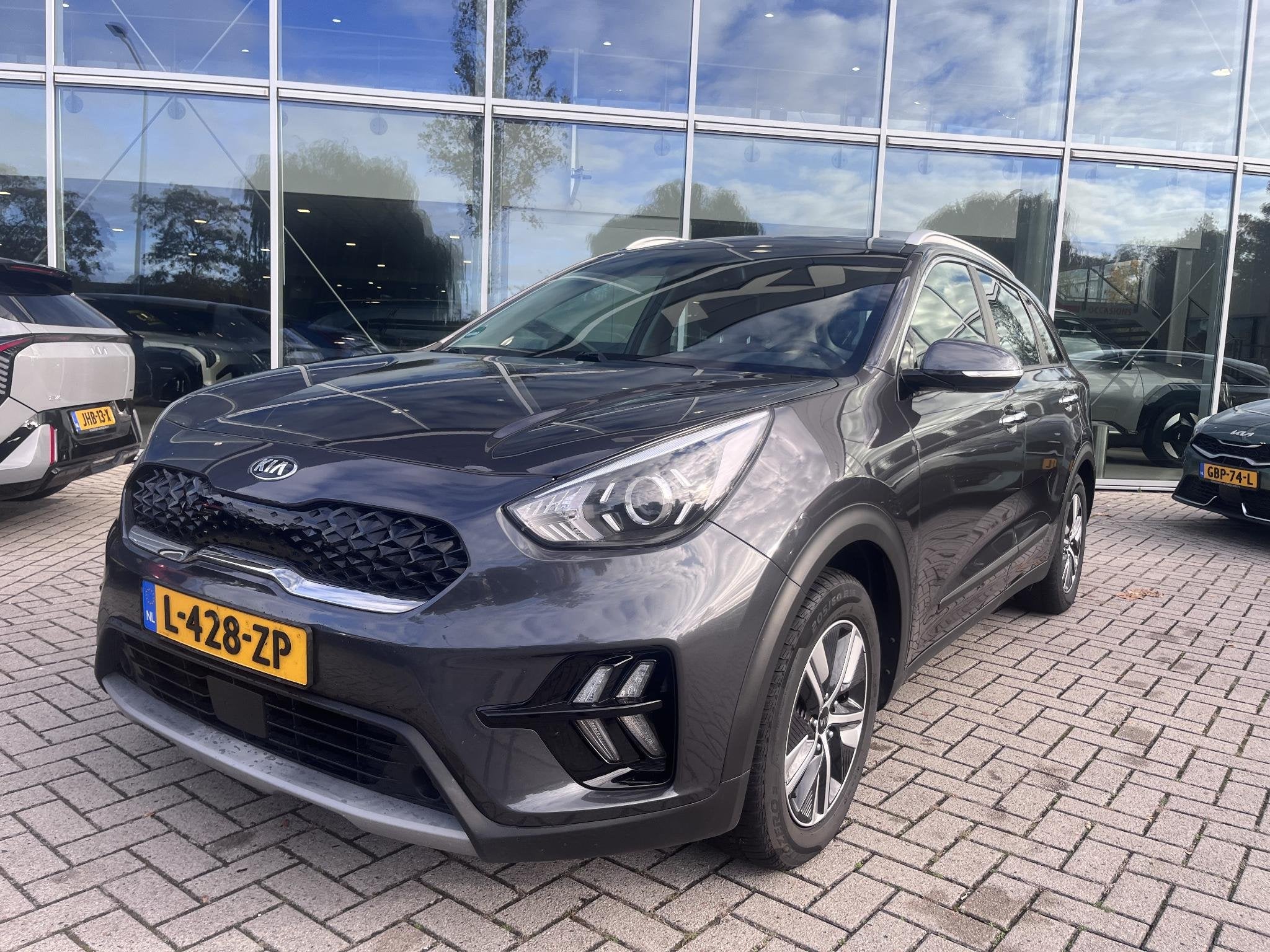 Kia Niro 1.6 GDi Hybrid DynamicLine | Schuifdak | Trekhaak |, Gebruikt, Euro 6, 2 kWh, Leder en Stof