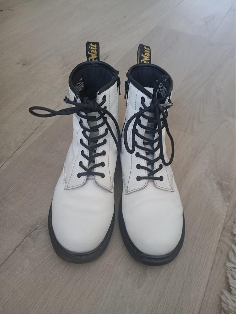 Dr. Martens 1460 Y laarzen - Zo goed als nieuw, Wit, Ophalen of Verzenden, Zo goed als nieuw, Dr Martens