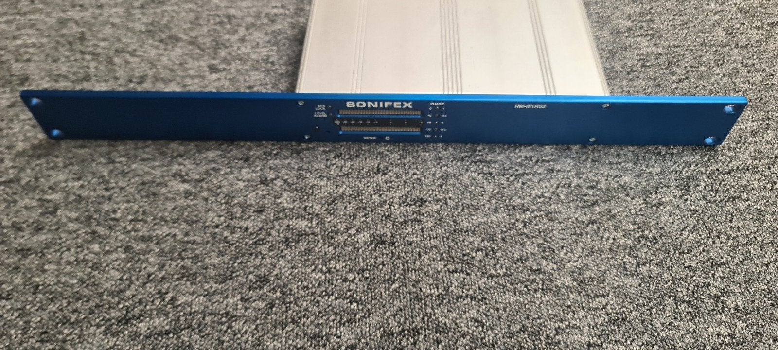Sonifex RM-M1 Reference Monitor 1 Stereo Meter, Ophalen of Verzenden, Zo goed als nieuw, Overige materialen, Plinten