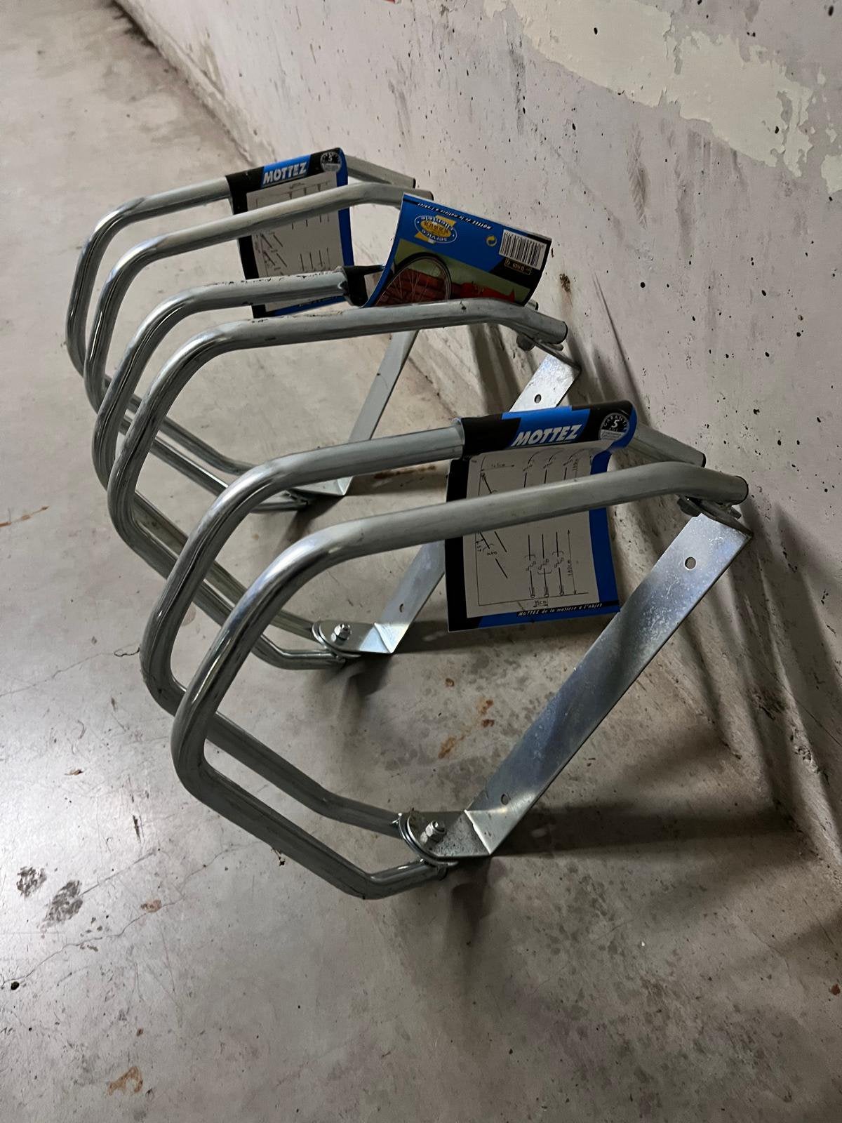 3 nieuwe fietsklemmen voor aan de muur, Ophalen, Nieuw, Overige merken