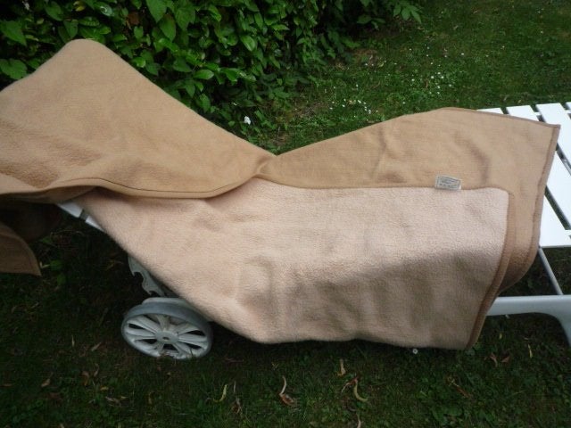 Dralon deken 220 x180 cm beige -bruin  2pers IZGS Biederlack, Ophalen of Verzenden, Gebruikt