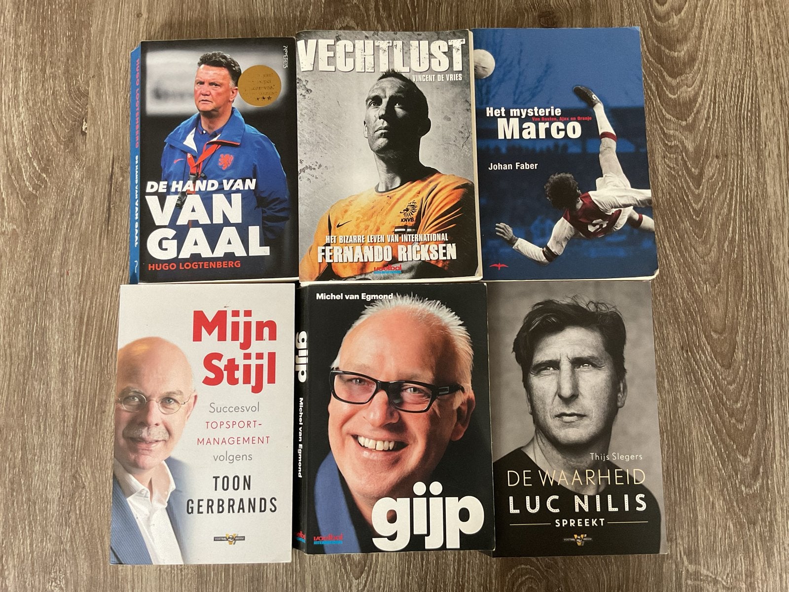 Voetbalboeken: Diverse titels over sporthelden en coaches, Boeken, Ophalen, Gelezen, Balsport