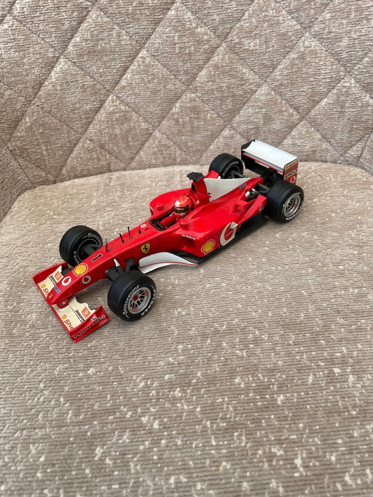Hot Wheels Ferrari F-2002 1:18 F1 Michael Schumacher Red, Hobby en Vrije tijd, Ophalen, Gebruikt, Auto, Hot Wheels