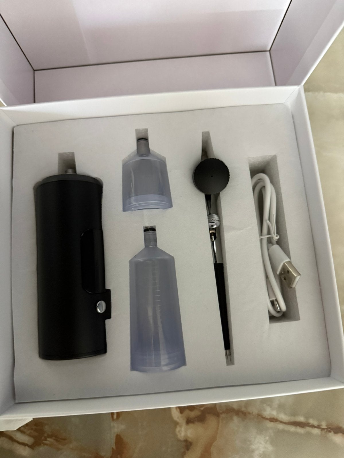 NIEUW IN DOOS: Beauty Airbrush Systeem + Wenkbrauw Sjablonen, Ophalen of Verzenden, Nieuw, Zwart, Gehele gezicht