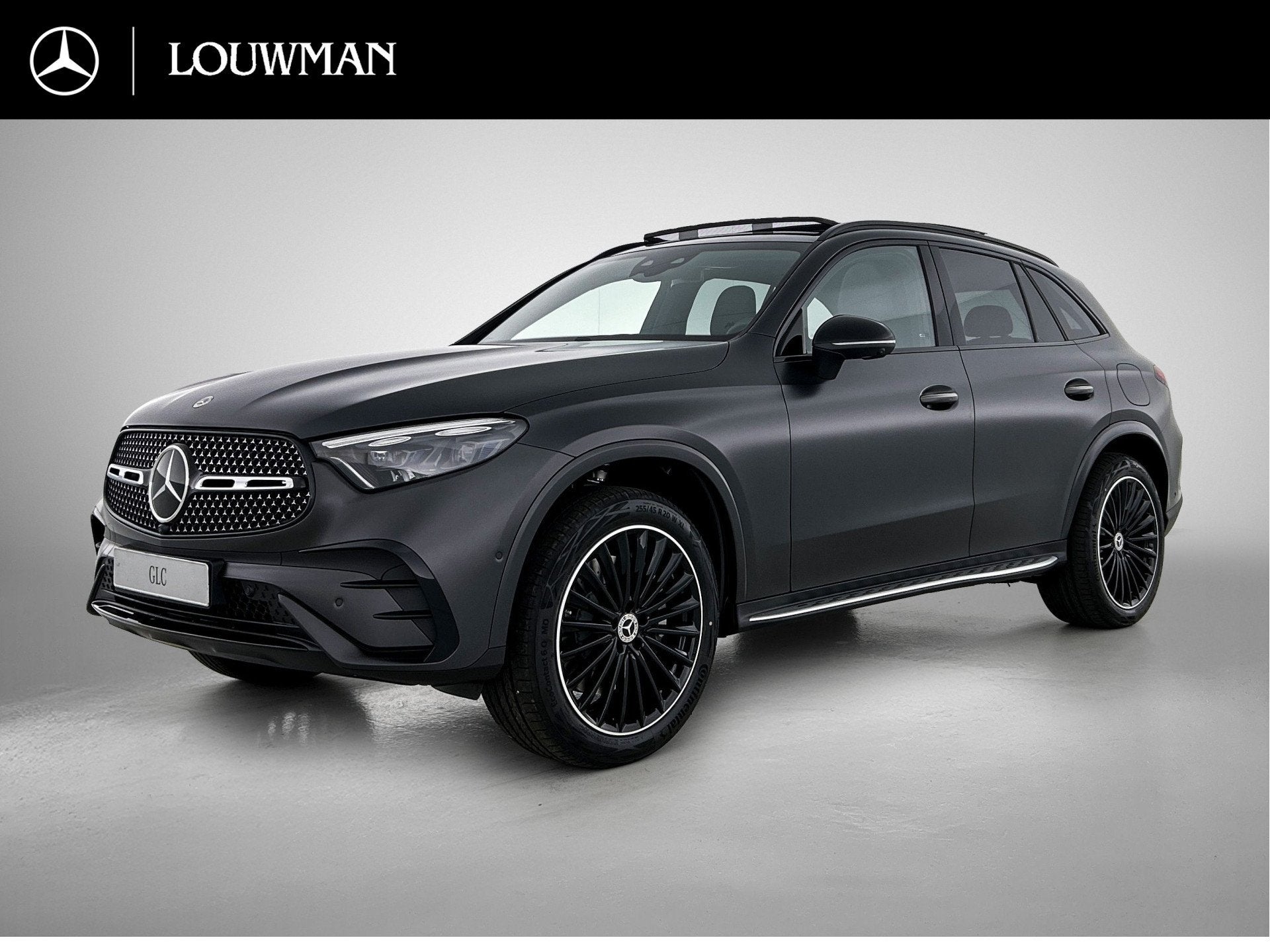 Mercedes-Benz GLC 300e 4MATIC Business Solution AMG | Premiu, Auto's, Automaat, Zwart, 2255 kg, Plug-in hybride