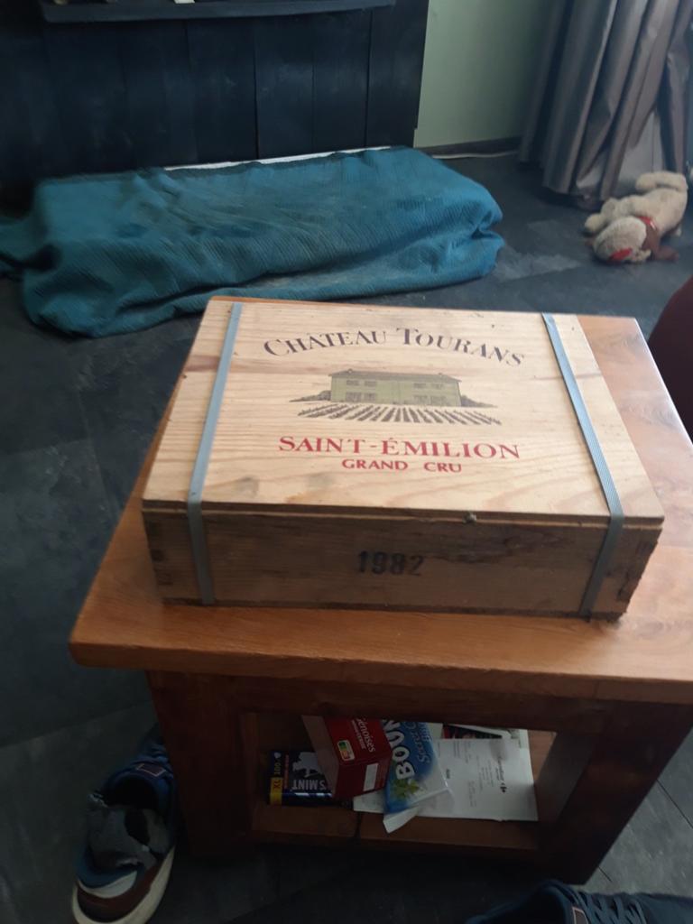 Chateau Tourans Grand Cru 1982 ongeopende Wijnkist, Ophalen, Gebruikt, Frankrijk, Rode wijn