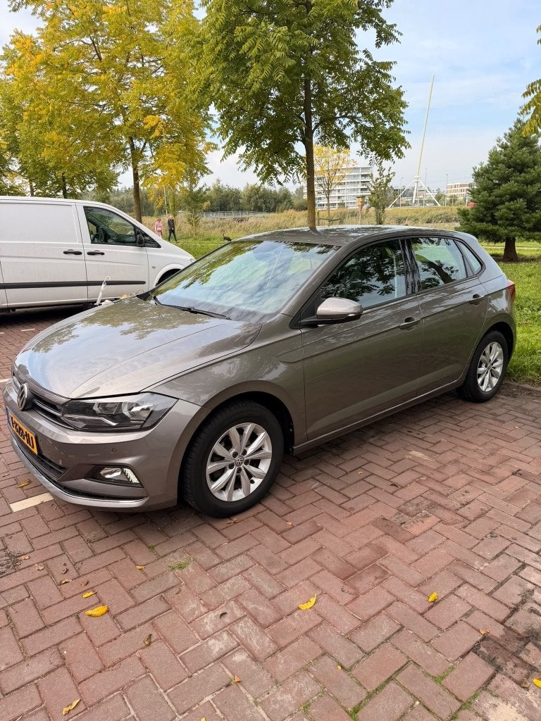 Volkswagen Polo 1.0 TSI 95pk 2019 Highline Grijs