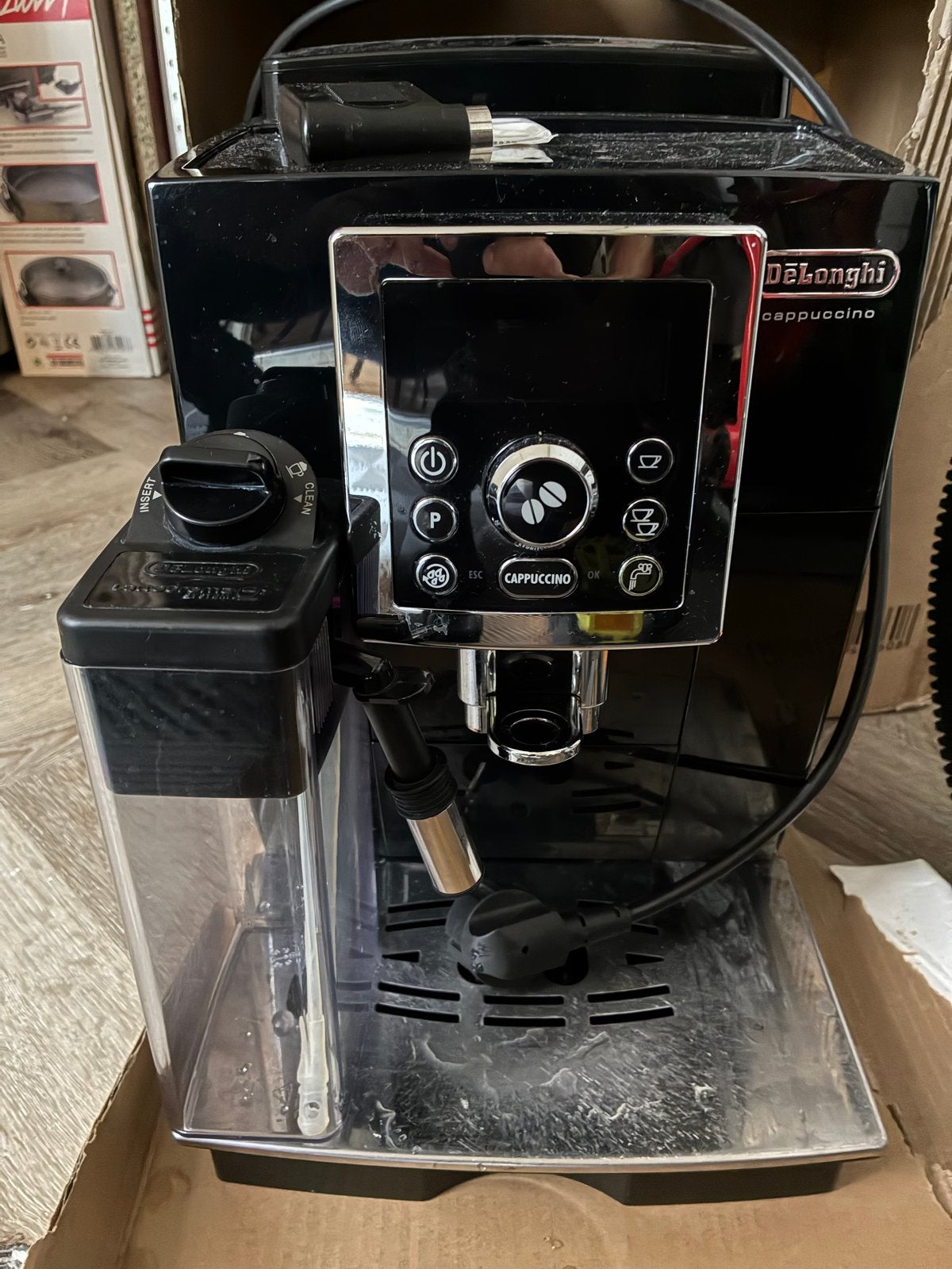 DeLonghi Cappuccino Koffiemachine, Ophalen, Afneembaar waterreservoir, Gebruikt, Koffiemachine