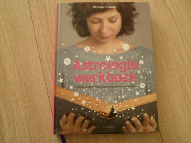 Natasja Kuipers - Astrologie werkboek HC, Verzenden, Zo goed als nieuw, Overige onderwerpen, Achtergrond en Informatie
