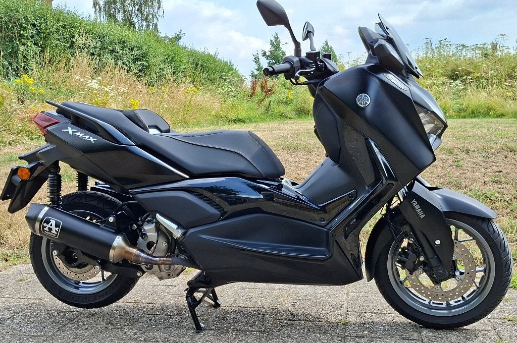 Yamaha X max 300 Tech max 11-2024 Arrow Garantie 2028 ZGAN, Scooter, Particulier, Automaat, Sportuitlaat