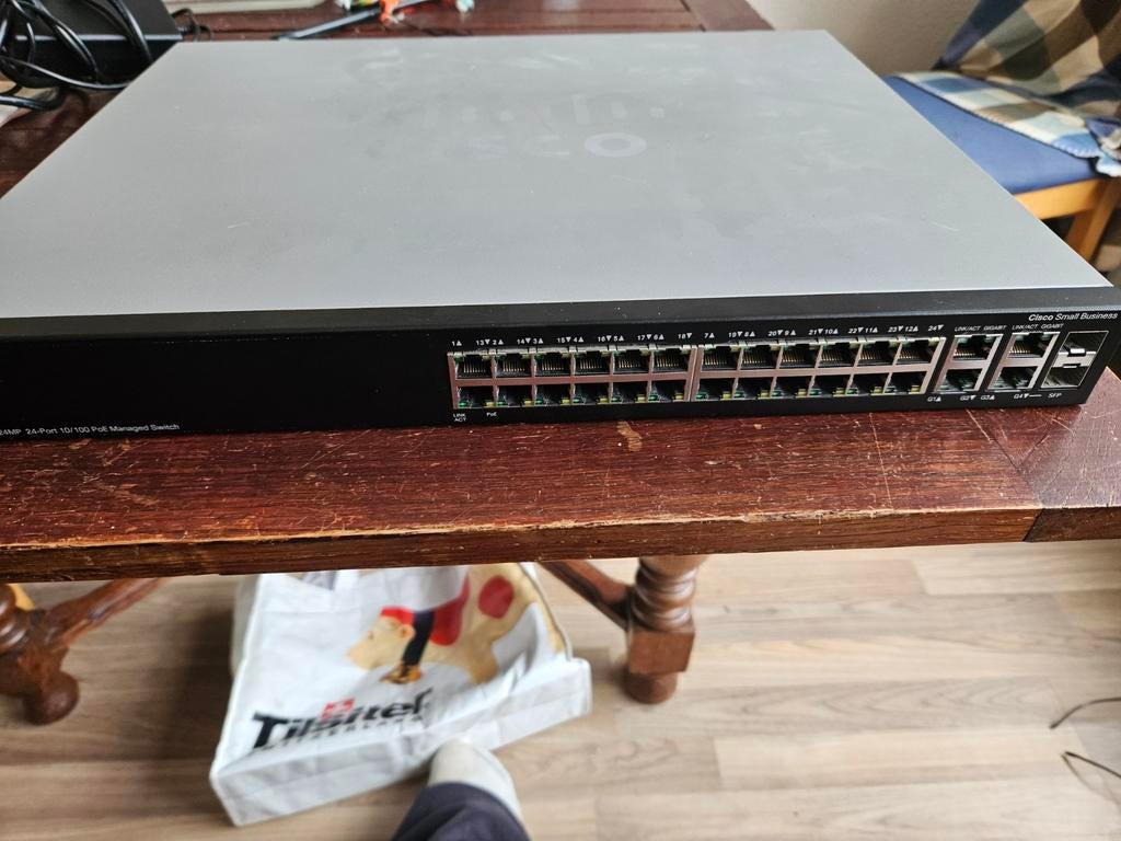 In 24 port netwerk Switch  gbt, Ophalen of Verzenden