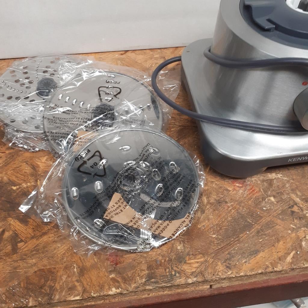 Kenwood Multi Mixerl Plus Motor + 3 Snijbladen, Witgoed en Apparatuur, Keukenmixers, Ophalen, Gebruikt, 3 snelheden of meer, Vaatwasserbestendig