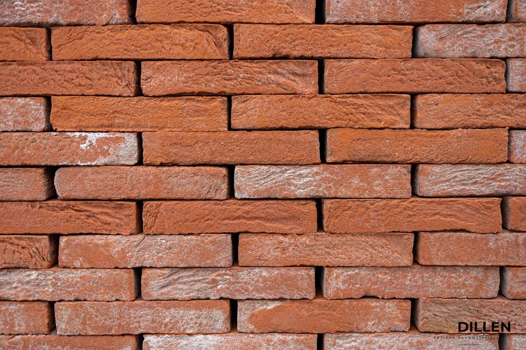 Verouderde rode oranje vechtformaat stenen 21x4 2.600 stuks
