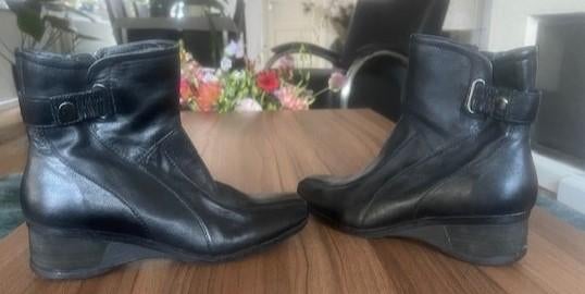 In nieuwstaat Clarks schoenen enkellaars maat 39, Zwart, Lage of Enkellaarzen, Ophalen of Verzenden, Zo goed als nieuw