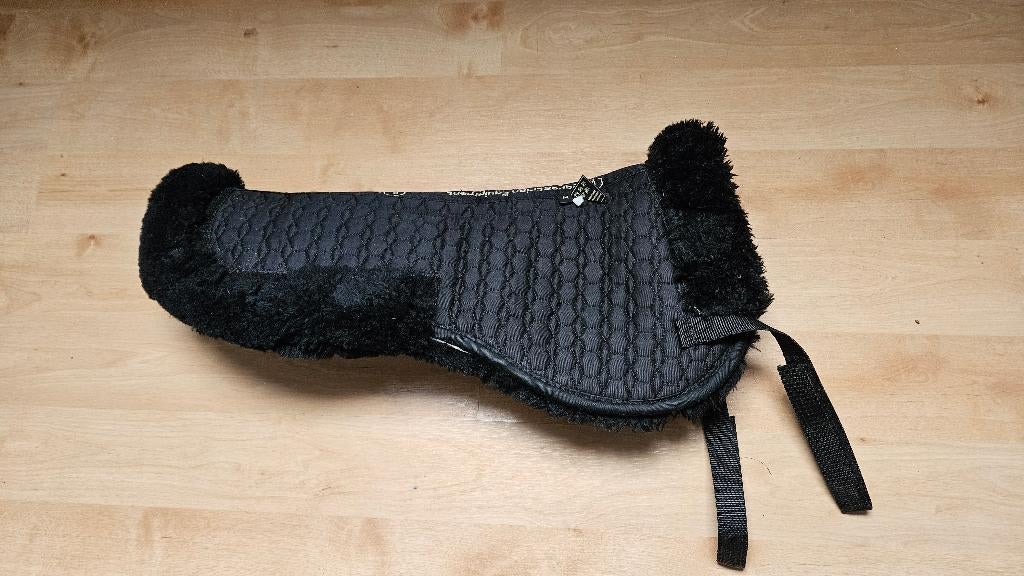BR zadelonderlegger met bont, Dieren en Toebehoren, Ophalen of Verzenden, Zo goed als nieuw