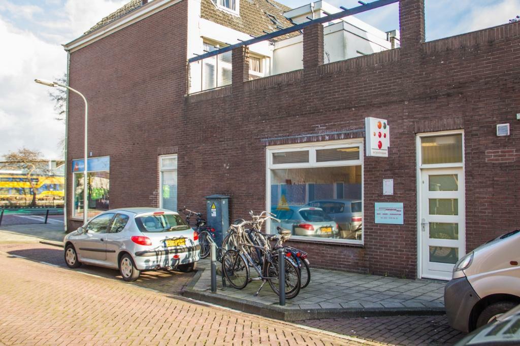 BEHANDELRUIMTE  EN  PRAKTIJKRUIMTE  TE HUUR IN HAARLEM, Zakelijke goederen, Bedrijfs Onroerend goed, 16 m², Huur, Praktijkruimte