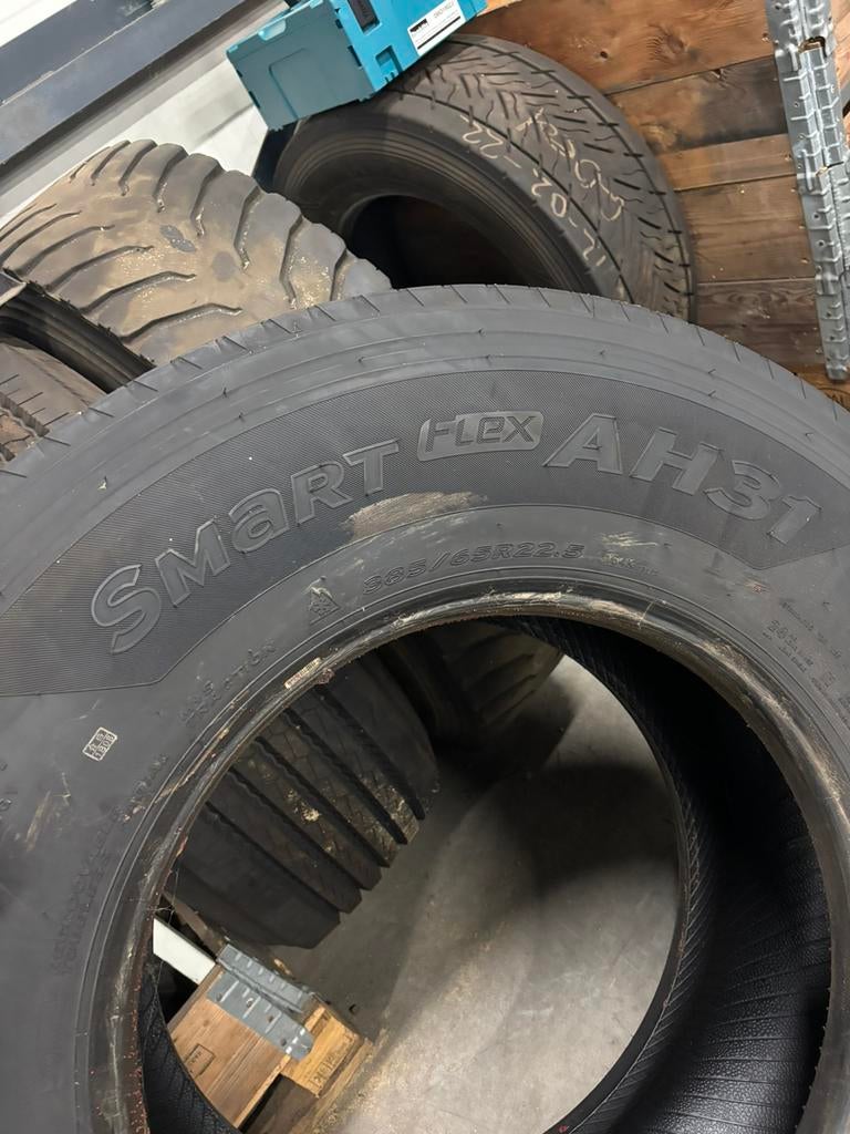 385/65/22.5 hankook stuuras band, Auto-onderdelen, Vrachtwagen-onderdelen, Ophalen, Gebruikt, Overige merken