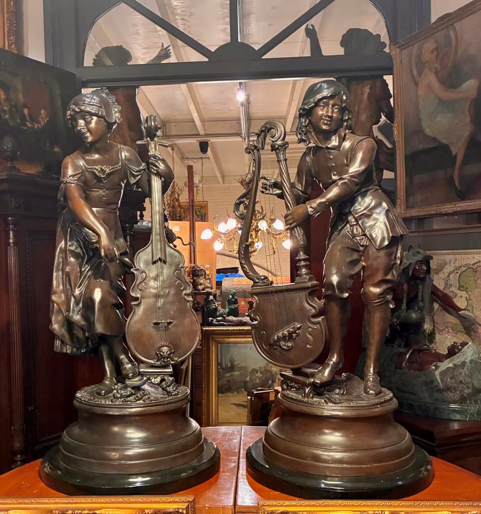 Muzikanten, (2) enorme (80 cm) sculpturen. Faure de Broussé, Ophalen, Gebruikt, Beeldje of Buste