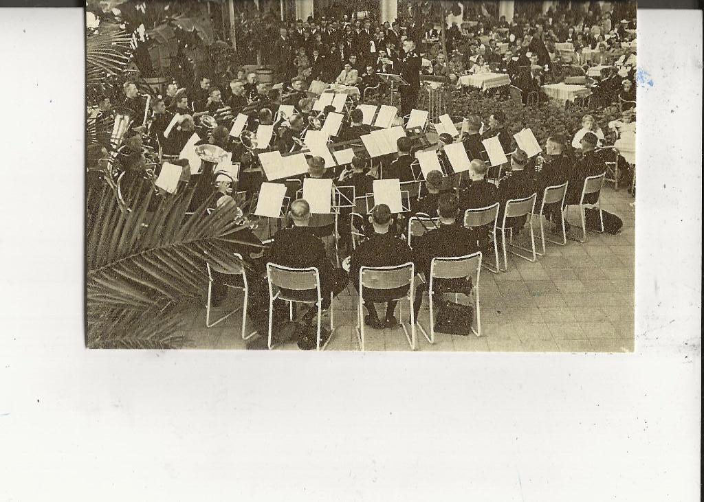Dordrecht Harmoniegezelschap de Bazuin in de zaal, Ophalen of Verzenden, 1920 tot 1940, Ongelopen, Zuid-Holland