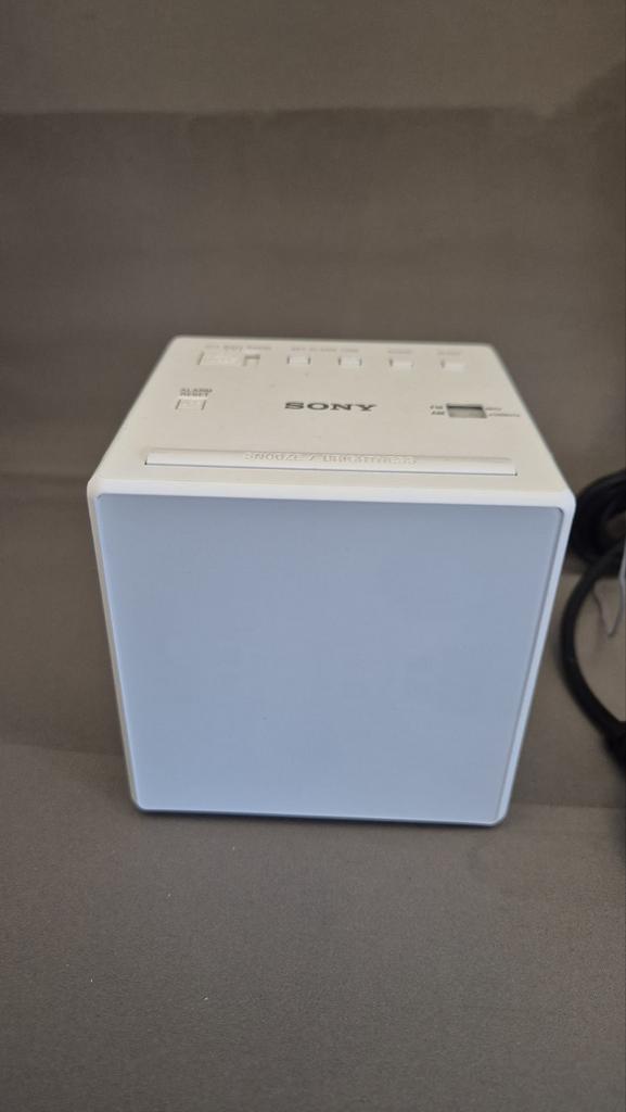 Sony icf-c1 welkerradio wit, Ophalen of Verzenden, Gebruikt, Digitaal