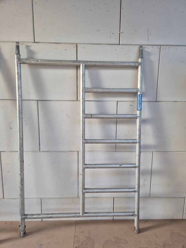 Doorloopframes smal en breed steigerframes juk jukken altrex, Doe-het-zelf en Verbouw, Steigers, Ophalen, Rolsteiger of Kamersteiger
