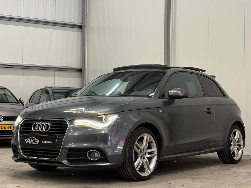 Audi A1 / 1.4 /Sline/Pano/Cruise/Stoelver/Navi/APK03-27, Auto's, A1, 4 cilinders, Metallic lak, Leder en Stof