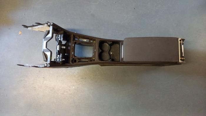 Middenconsoles van een Volkswagen Passat, Gebruikt, -, Volkswagen, -