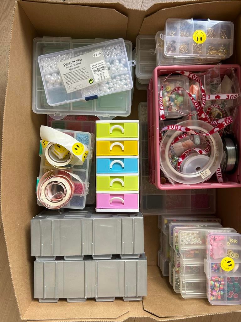 Kralen box, Ophalen, Zo goed als nieuw, Knutselwerk