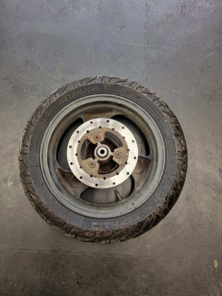 Voor velg / wiel Kymco agility 12" met goede band