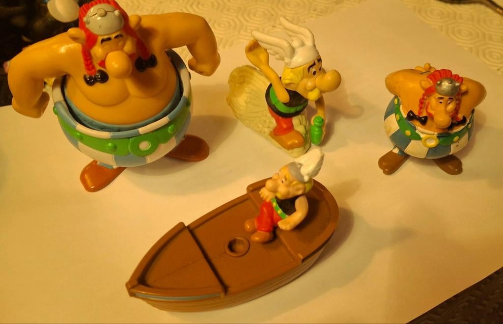 Figuurtjes Asterix en obelisk, Ophalen of Verzenden, Zo goed als nieuw