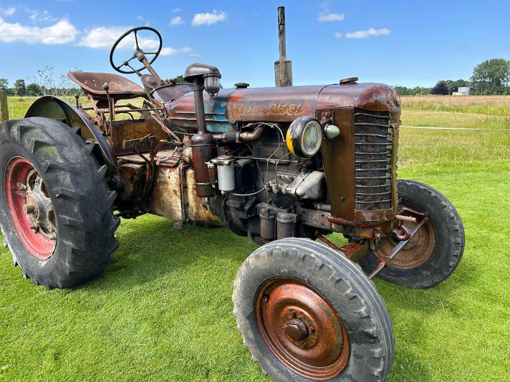 zetor 25 a snelloper 35 kmh met hef loopt perfect, Tot 2500, Oldtimer, Tot 80 Pk, Ophalen
