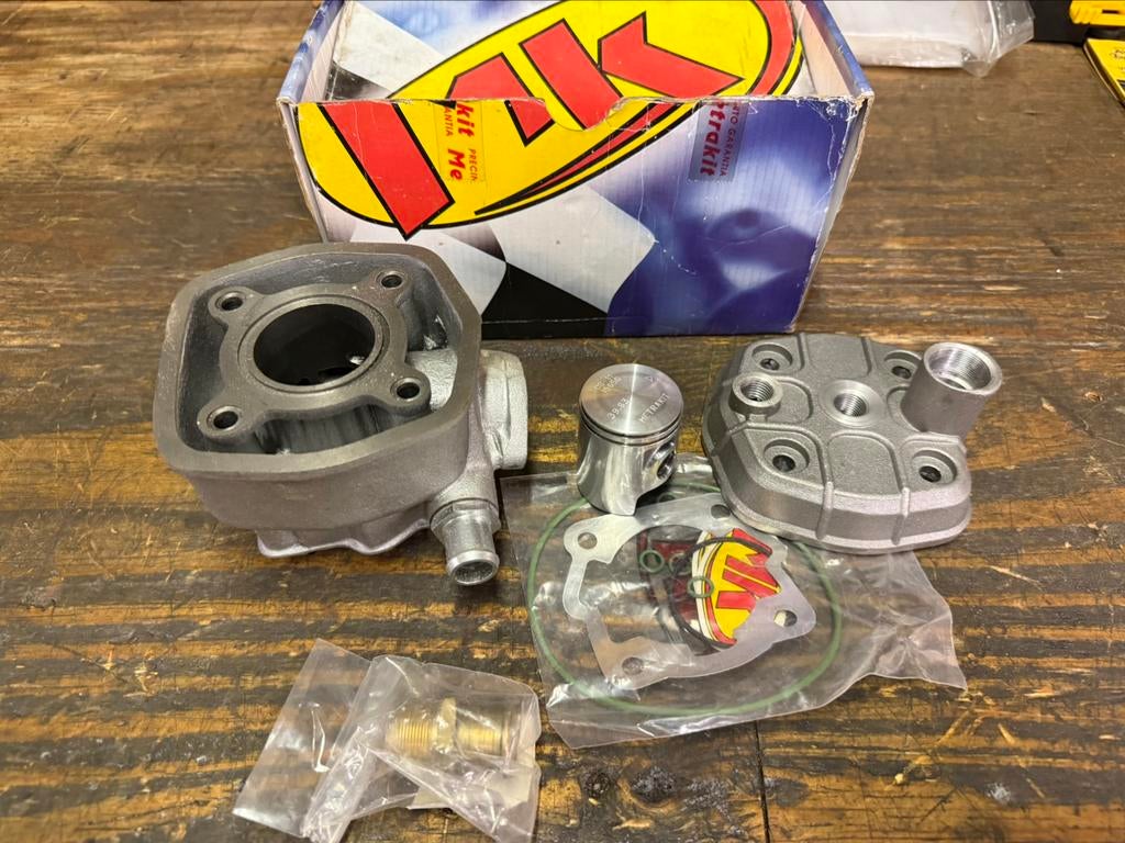 Derbi ot cilinder nieuw metrakit 50cc lees de beschrijving, Fietsen en Brommers, Derbi, DERBI, Derbi, Nieuw