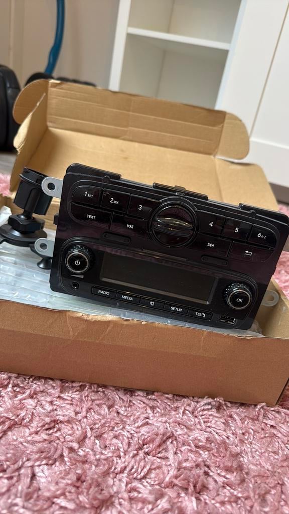 Orgineel multimedia radio Smart 453, Auto diversen, Ophalen, Zo goed als nieuw