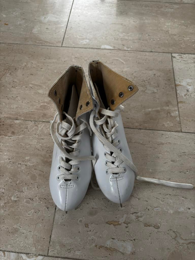 Leuke schaatsen, maat 35 - Weinig gebruikt, Ophalen of Verzenden, Zo goed als nieuw, Kunstschaatsen, Overige merken
