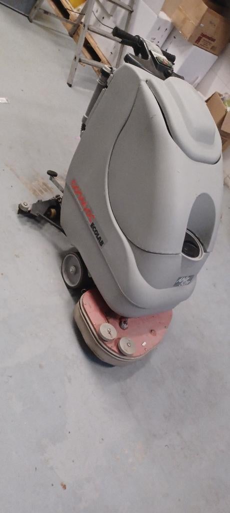 Schrobzuigmachine, Doe-het-zelf en Verbouw, Reinigingsmachines, Ophalen, Gebruikt, Schrobmachine