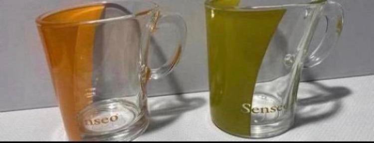 2x Senseo glas met schuine kant (1x oranje/1x groen). H.8 cm, Glas of Glazen, Ophalen of Verzenden, Overige stijlen, Glas