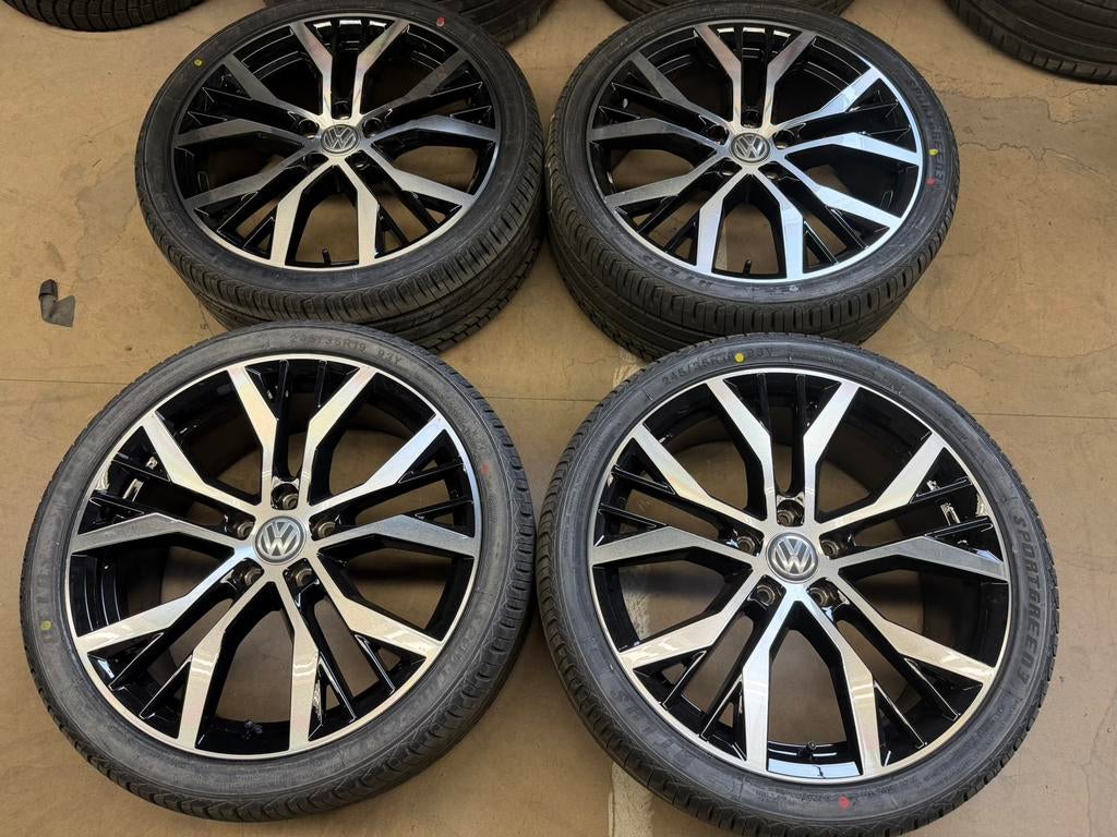 19 inch Origineel Volkswagen Santiago velgen met banden GOLF, 19 inch, Banden en Velgen, Ophalen of Verzenden, Personenwagen
