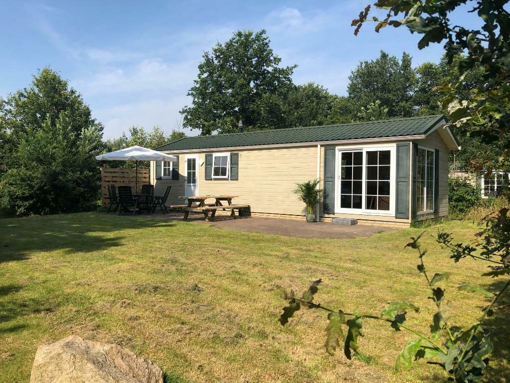 Chalet te huur vakantiepark Witterzomer bij Assen, Vakantie, In bos, 2 slaapkamers, Recreatiepark, Tv