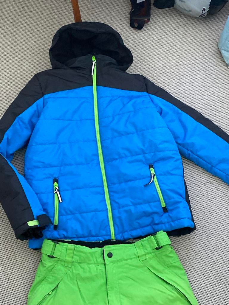 Skikleding jas en 2 broeken jongens mt 164, Kleding | Heren, Ophalen of Verzenden, Gedragen, Overige maten, Overige typen