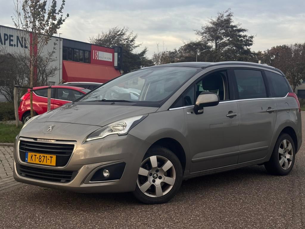 Peugeot 5008 1.2 | Trekhaak | NL Auto, Voorwielaandrijving, 745 kg, Stof, 74 €/maand
