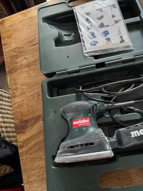 Metabo schuurmachine, Ophalen of Verzenden, Gebruikt, 1200 watt of meer, Vlakschuurmachine