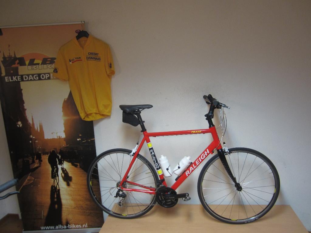 Raleigh hybridefiets     Nieuw, Fietsen en Brommers, Nieuw, 15 tot 20 versnellingen, 57 tot 61 cm, Ophalen