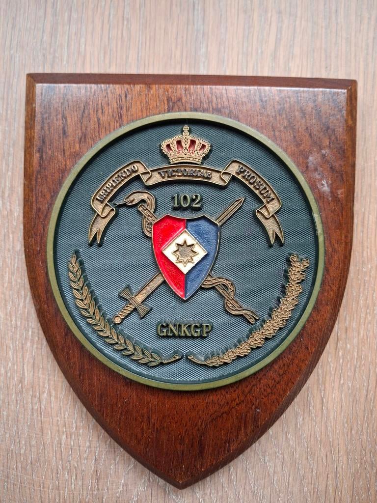 Schildje GNK 102 GNKGP Geneeskundige Groep KL, Ophalen of Verzenden, Landmacht, Nederland