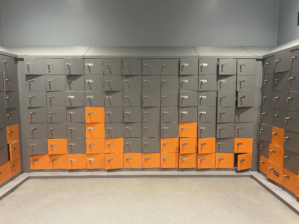 Lockers met €2,- muntslot van Ojmar *aangepaste prijs!*, Ophalen, Zo goed als nieuw