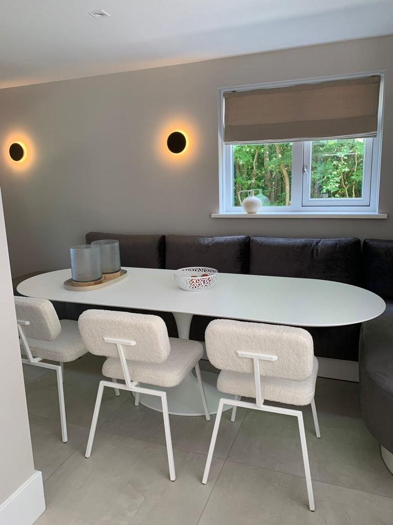Foto 3 van Eero Saarinen, Tafels, Stoelen, Rond, Ovaal