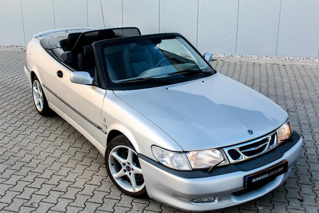 Saab Viggen cabrio, Zwart, 4 cilinders, Handgeschakeld, 2 stoelen