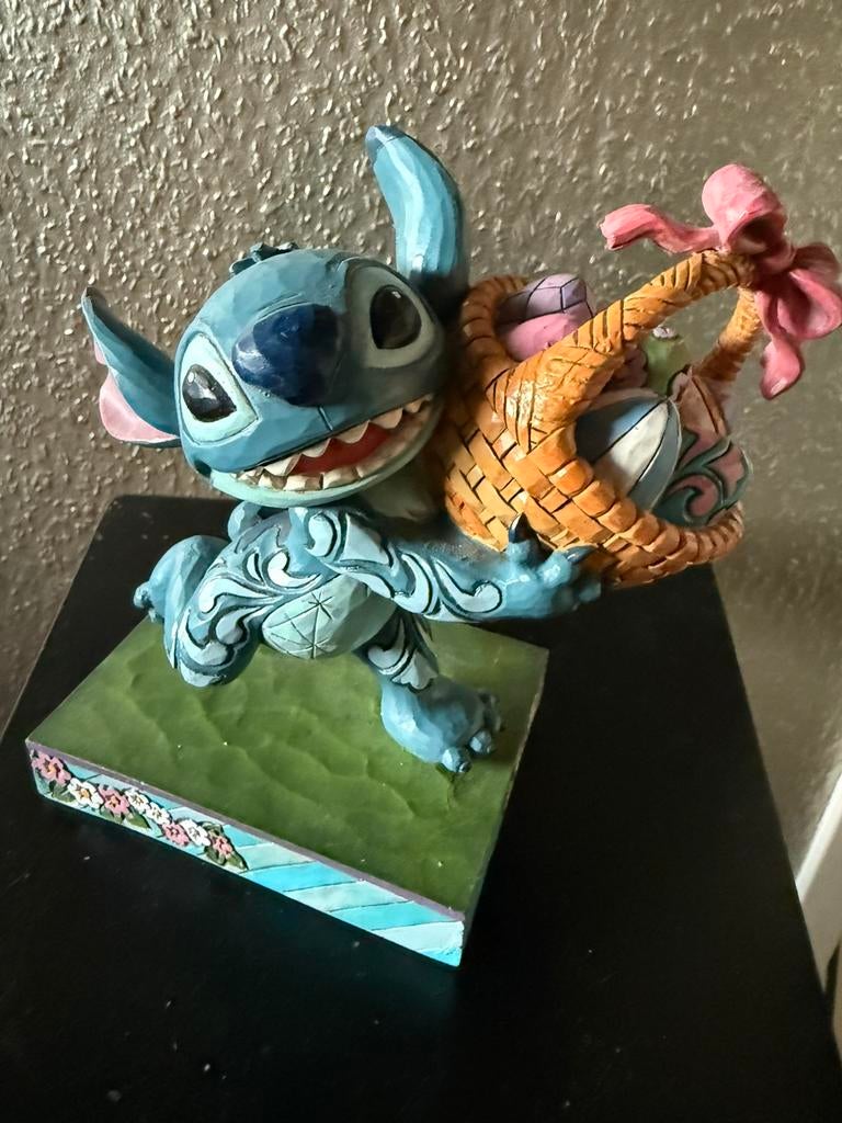 Disney jim shore traditions stitch pasen, Ophalen of Verzenden, Overige figuren, Zo goed als nieuw, Beeldje of Figuurtje