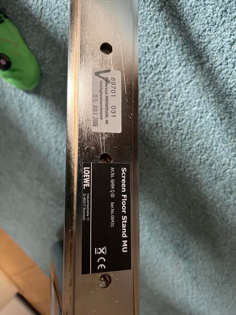 Loewe TV Vloerstandaard met Motor, Audio, Tv en Foto, Televisiebeugels, Ophalen of Verzenden, Gebruikt