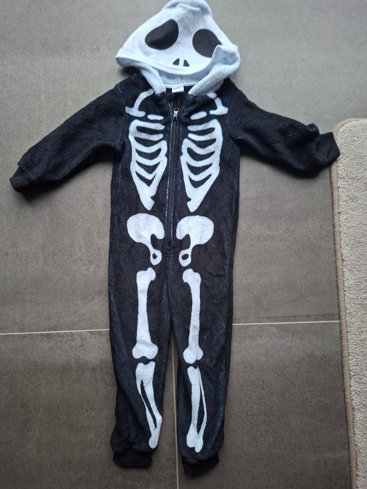 Halloween. onesie maat 98-104, Kinderen en Baby's, Ophalen, Jongen of Meisje